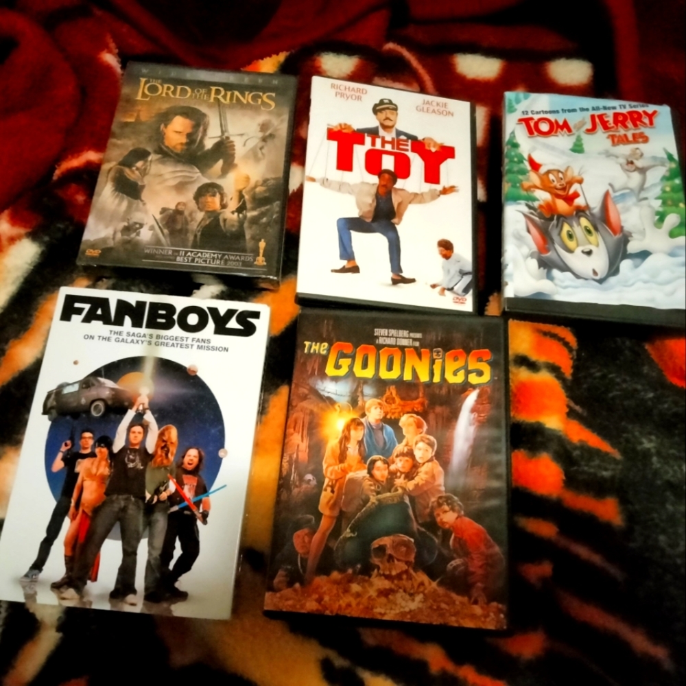Bundle 5 Movies-2 New. 3 Used. All in Excellent condition.